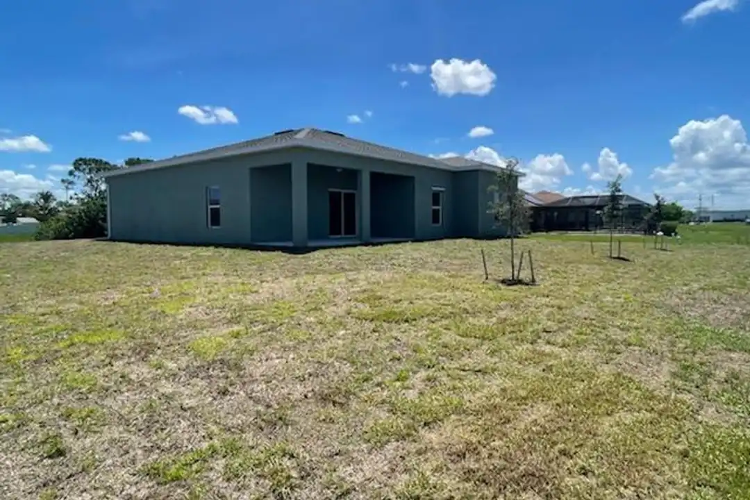 1740 NW 9th Terrace - View 3