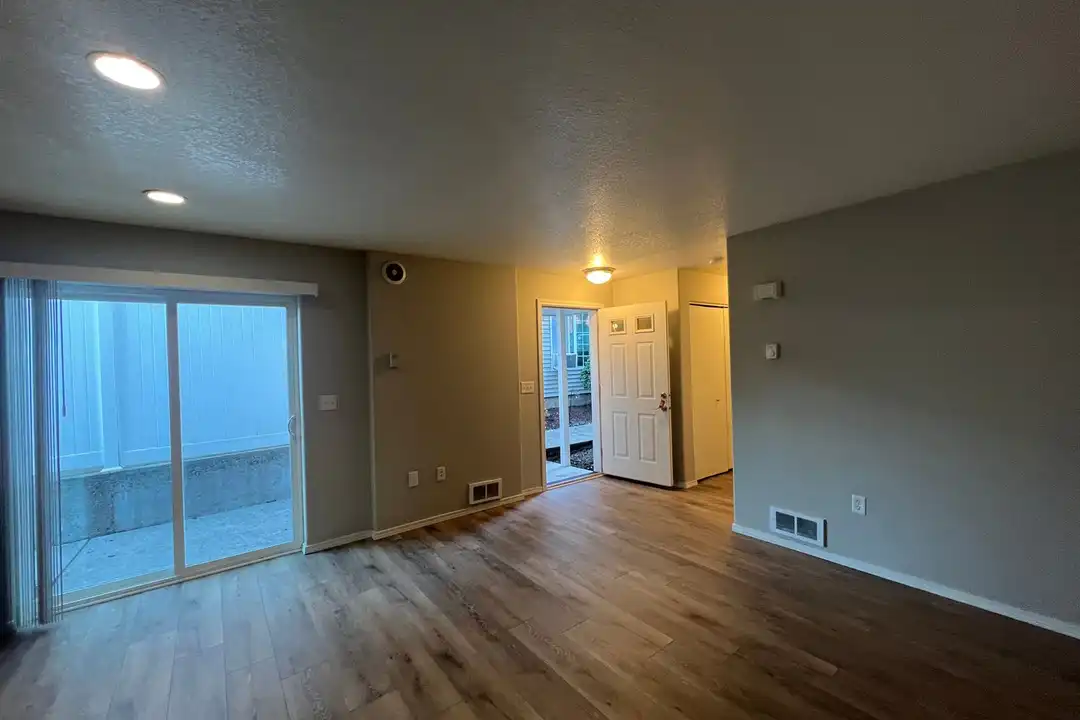 11873 SE Pine St unit 11873 - View 4