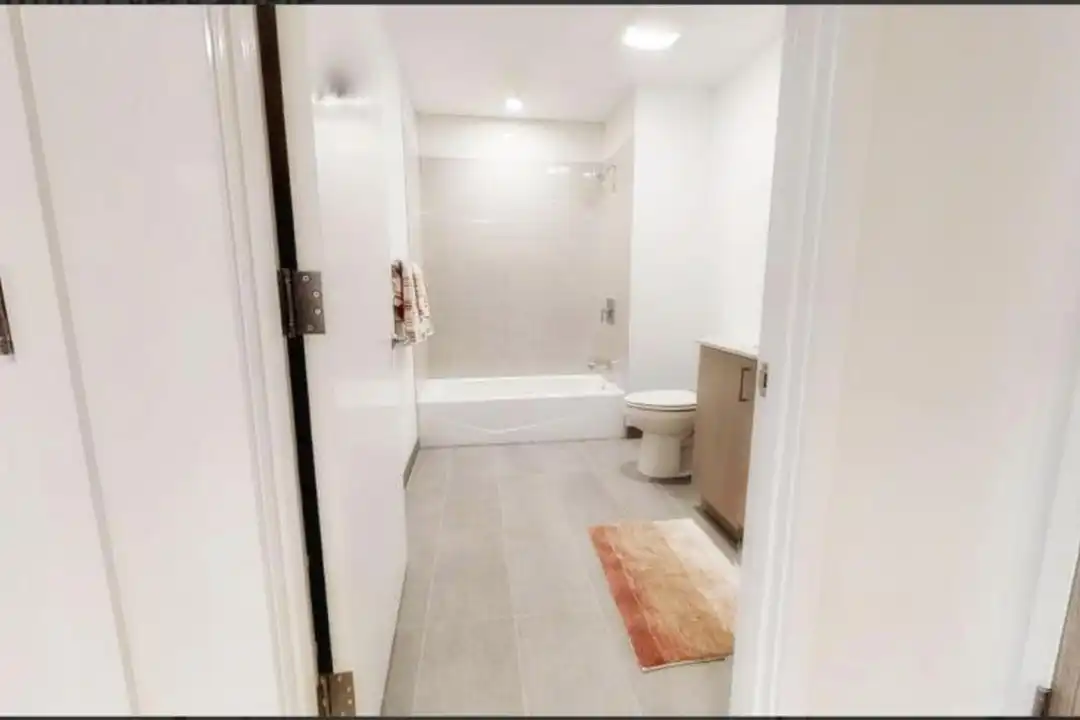 650 Columbus Ave - More