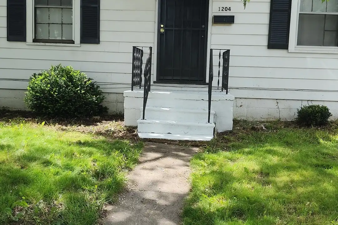 1204 Inman St – photo 1