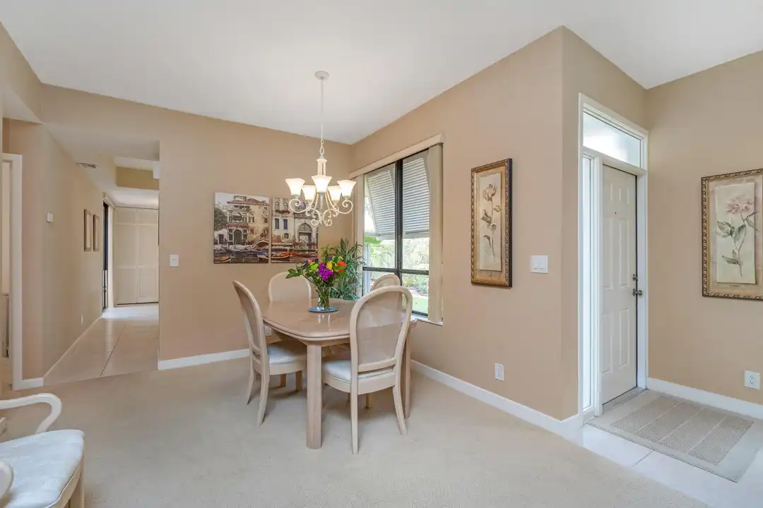 135 Old Meadow Way - More