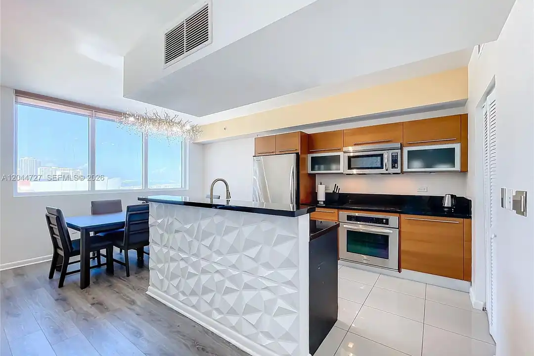 244 Biscayne Blvd unit 1108 - View 4