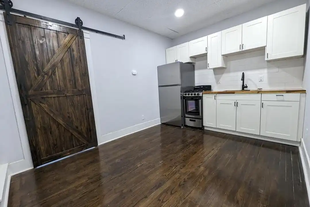 124 S 2nd St unit 206 – photo 1 of 7