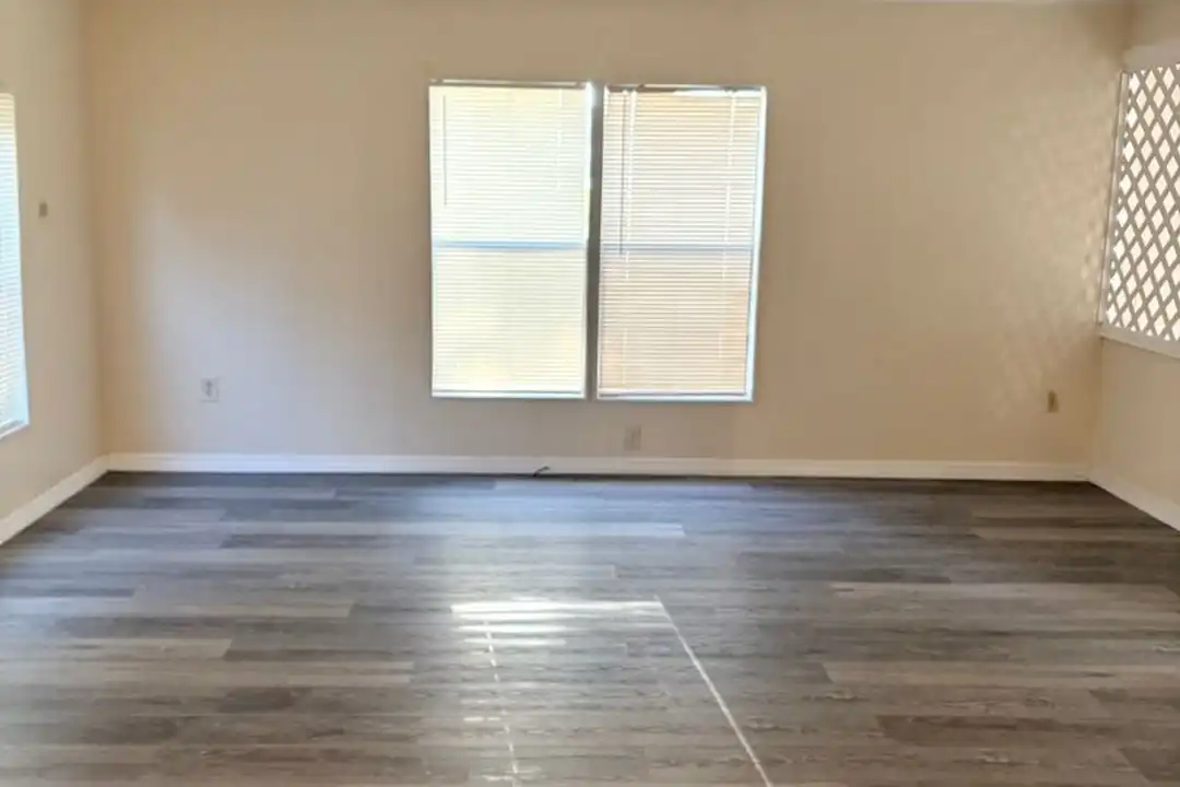 14490 SE 80th Ave - View 6