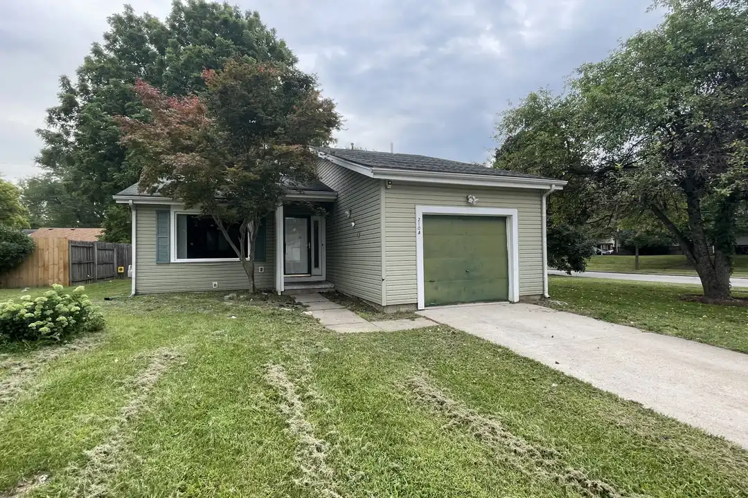 2104 N 14th St – photo 1