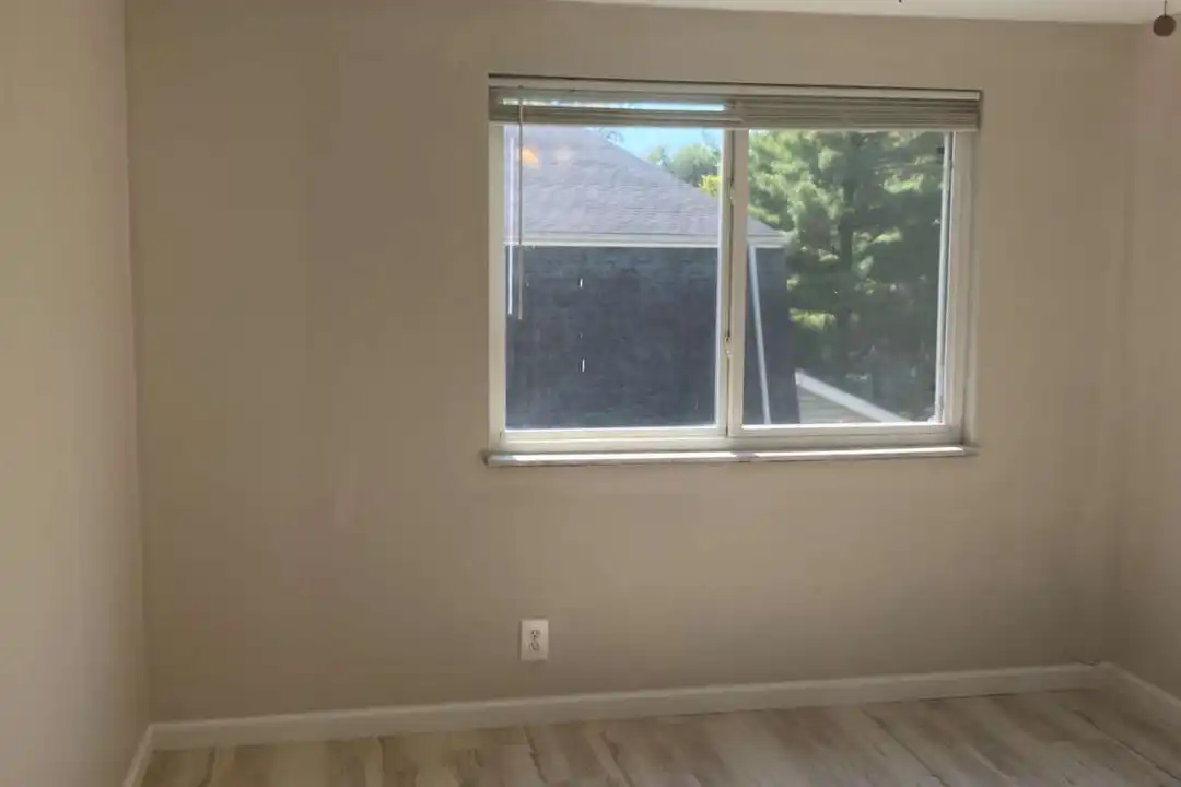 8 Holloway Dr unit B - View 6