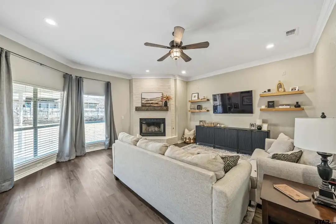 602 Windover Ln - View 3