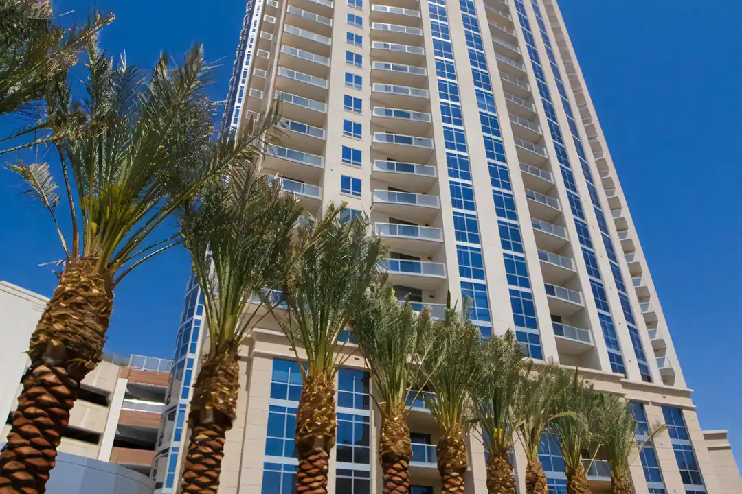 200 W Sahara Ave – photo 1