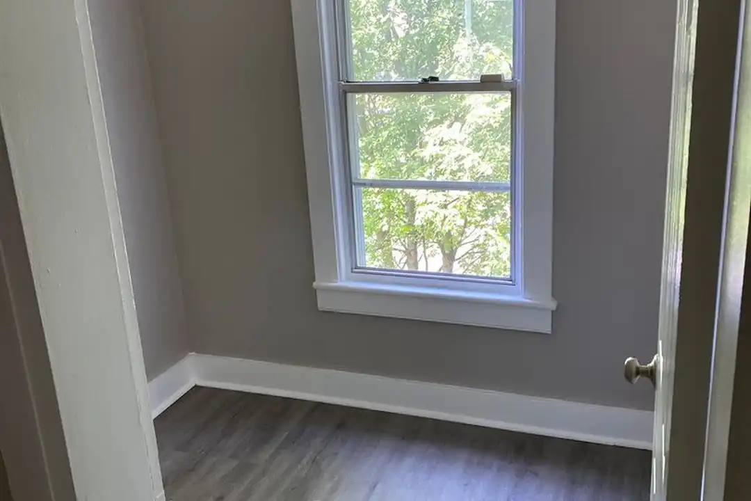 1634 Capouse Ave unit 2F Front - View 3