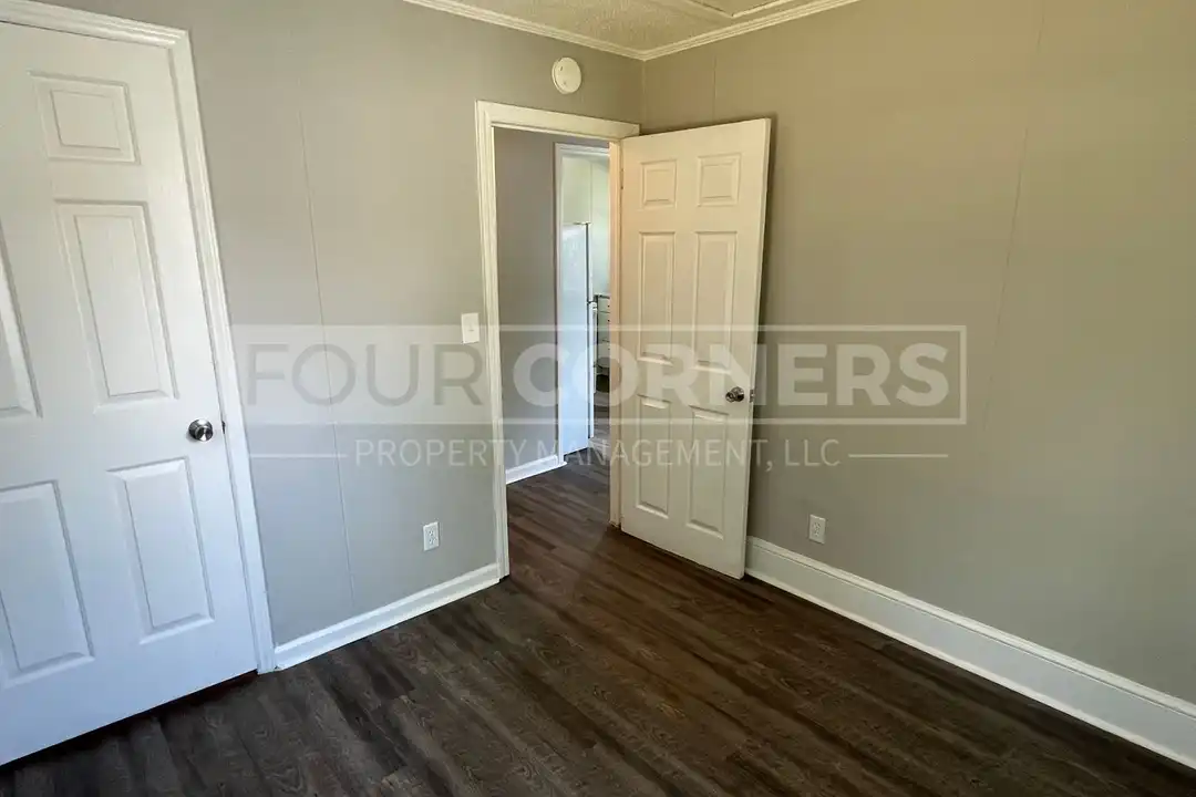 803 Cole St - View 6