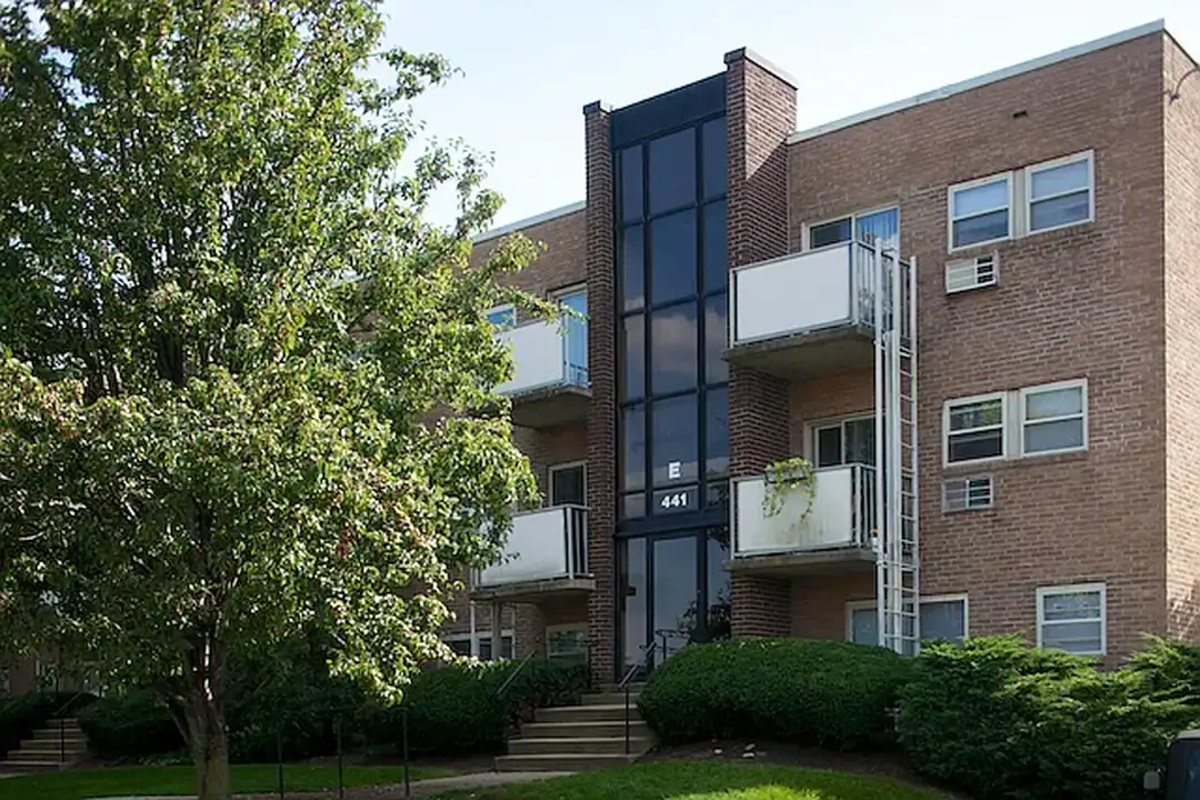 Apartment in Collingswood - View 3