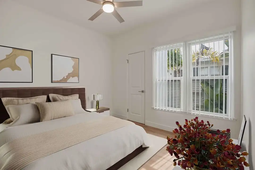 2317-2321 Ocean Park Blvd - View 4