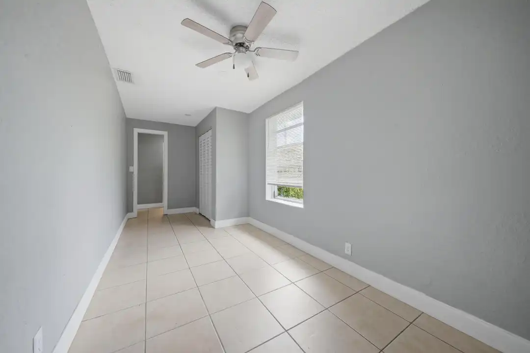4681 SW 43rd Terrace unit 2 - View 6