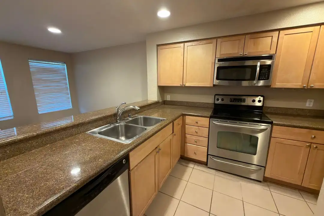 Apartment in Seattle - View 4