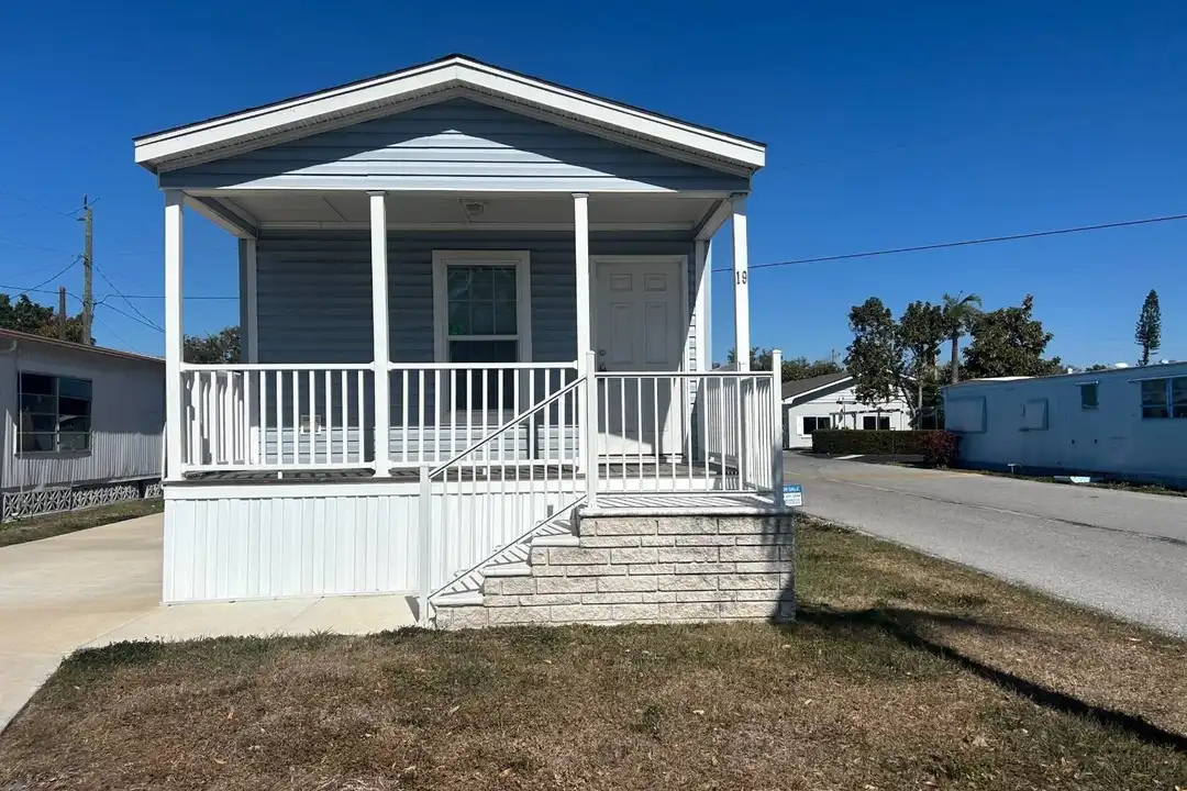 925 301 Blvd E #19 – photo 1