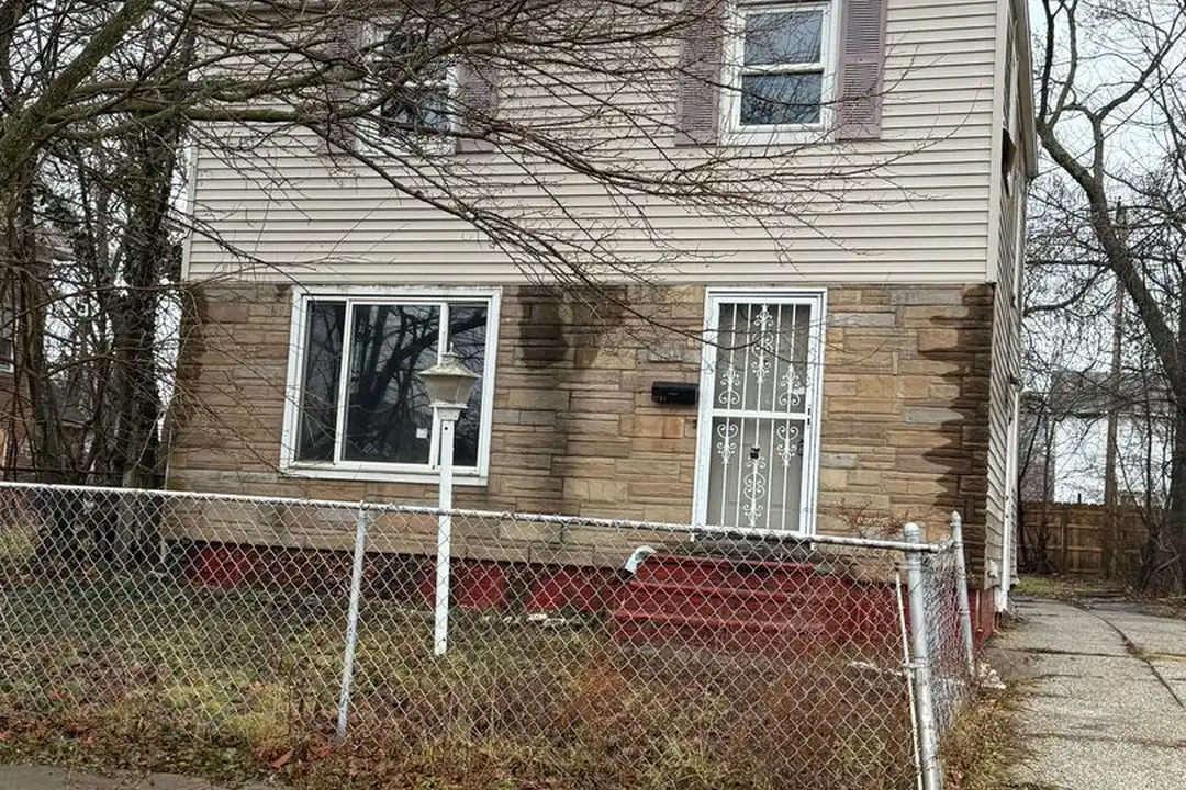 3761 E 144th St – photo 1