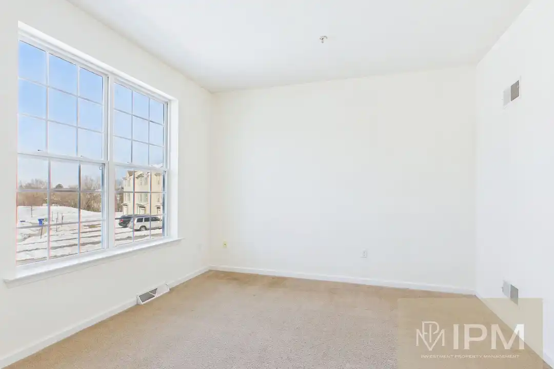 379 Mesa Ln - View 2