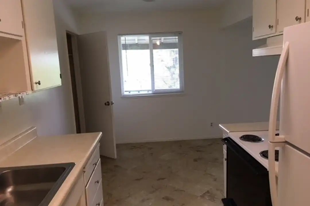 1708 Ross Cir unit 3 - View 3
