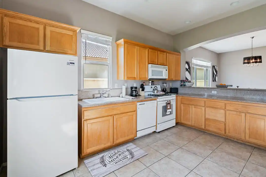 49418 Wayne St - View 6