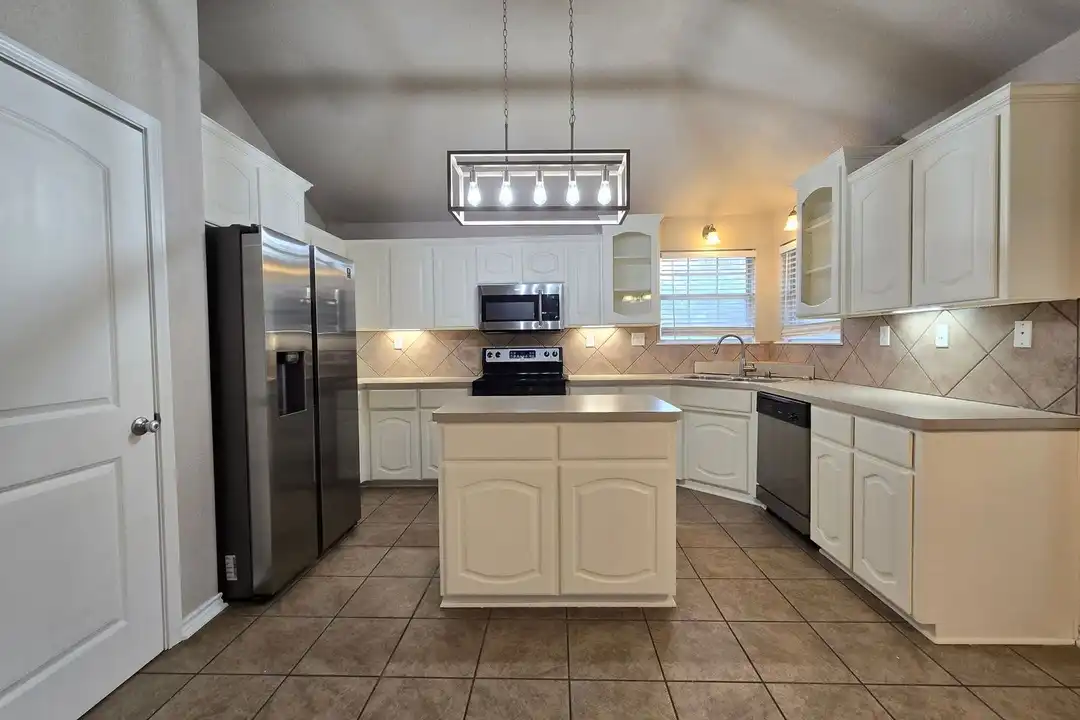 5609 Hunters Ridge Trail - View 4