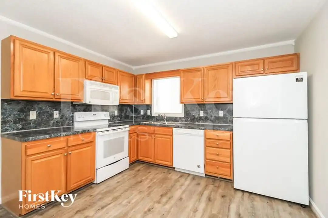 2200 Emerald Creek Ct - View 5