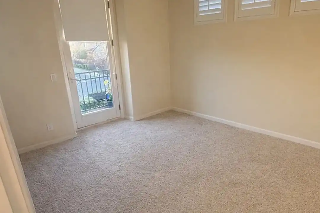 5028 Ocean Ln - View 3
