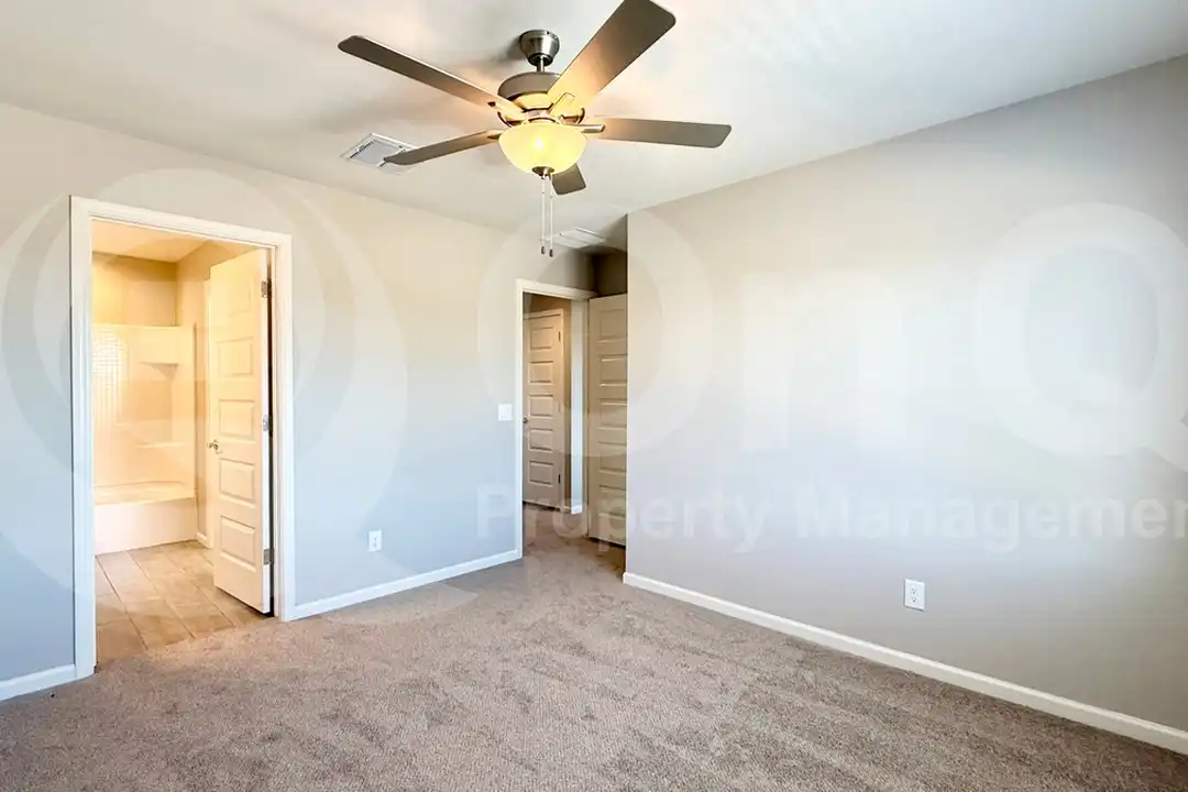 733 E Commonwealth Ave unit 24 - More