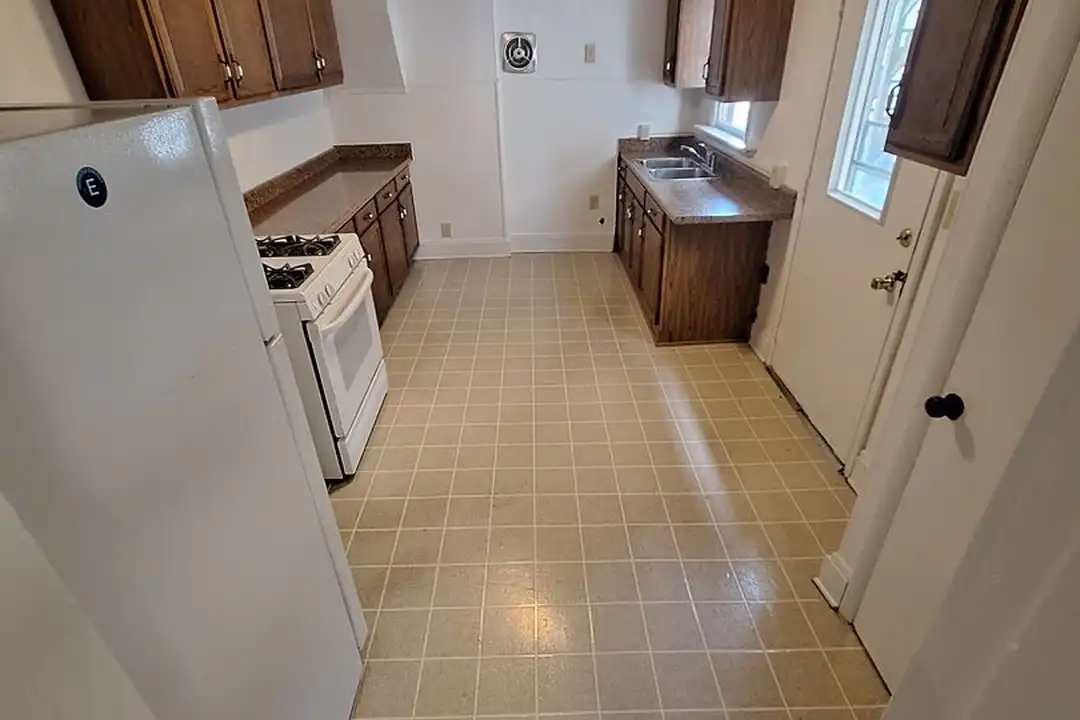 207 S Beaver St – photo 1