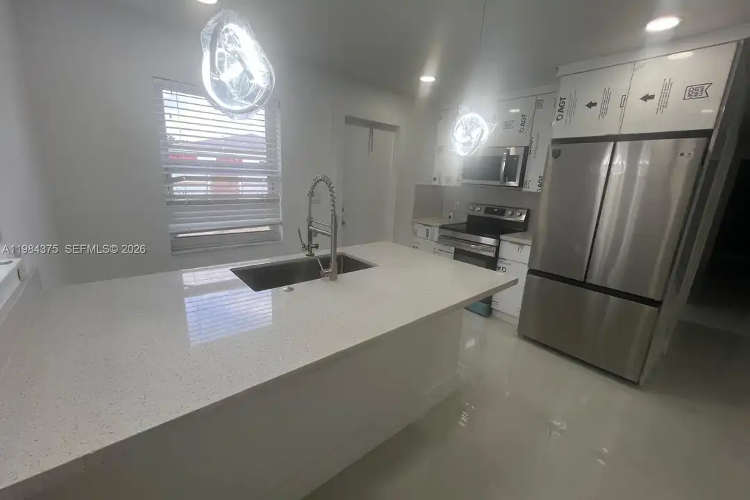 361 NW 16th St - More
