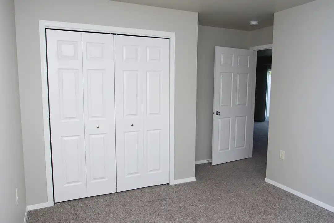 Edgewood Apartments - View 6