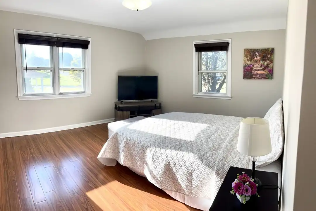 632 Dutton Cir - More