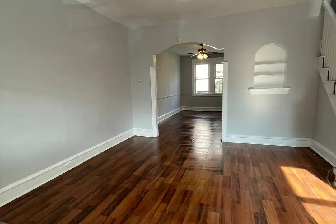 6005 N Woodstock St - View 6