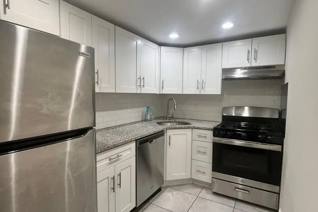 345 Nassau St #6 - View 5