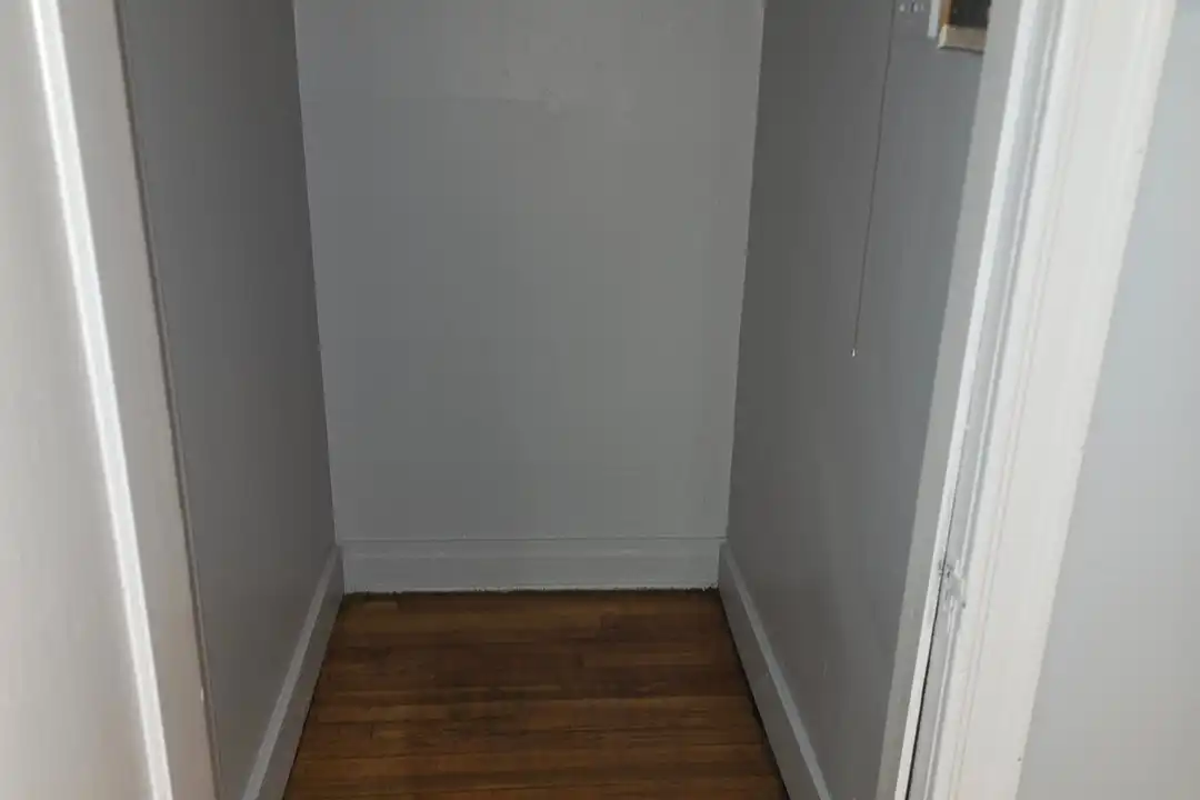 5519 S Throop St - View 6