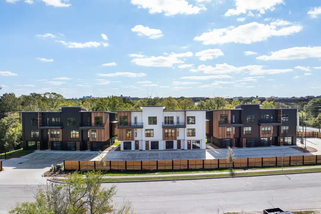 2539 E Villa Maria Rd – photo 1