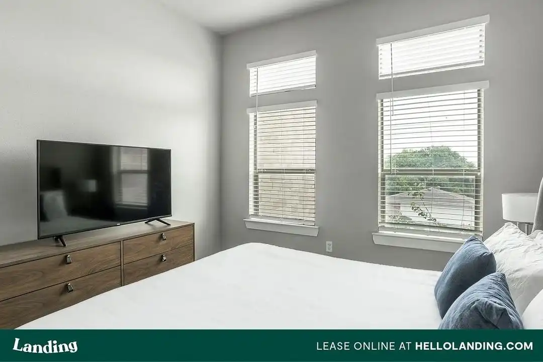 18101 Point Lookout Dr. - View 4