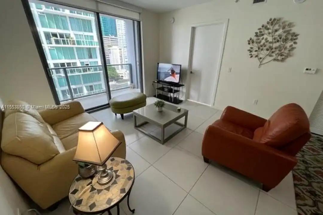 31 SE 6th St unit 1606 - More