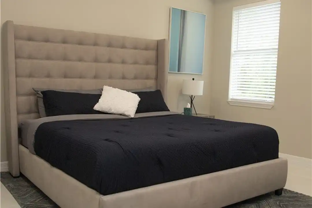 1226 Chrisholm St - View 6