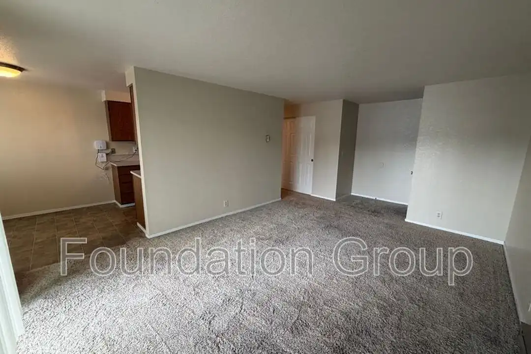 938 N 100th St unit 302 – pohled 3