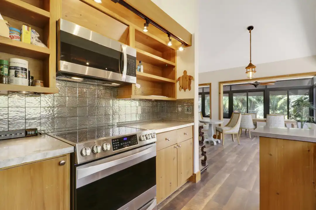 109 Seashore Dr - View 6