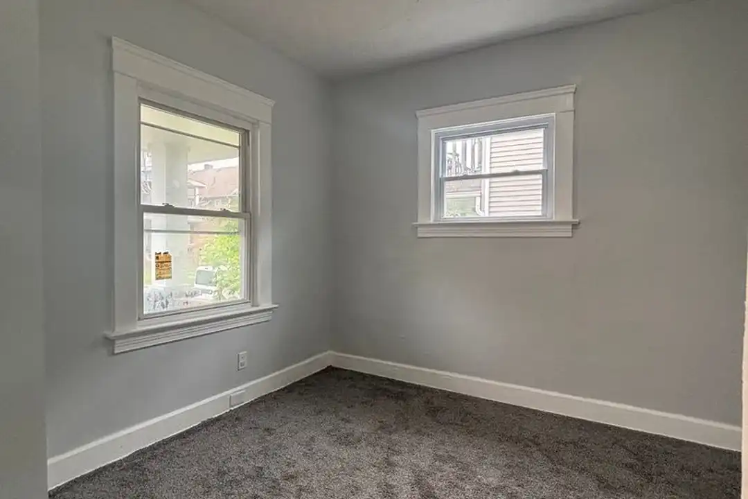 12709 Parkhill Ave unit Unit Down – pohled 3