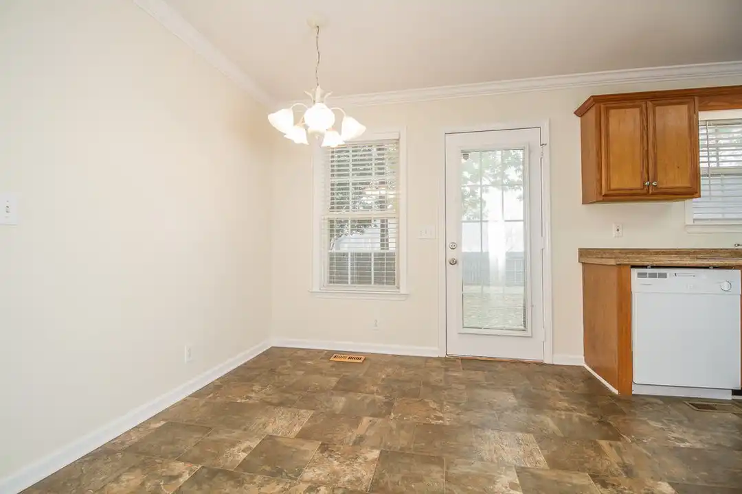 1527 Dodd Trail - View 5