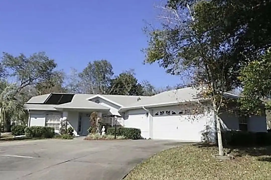 2534 N Brentwood Cir – photo 1 of 20
