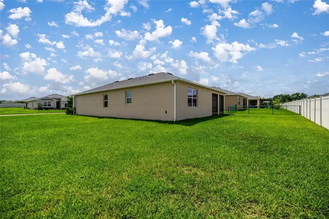 8810 SW 63rd Ave - View 4