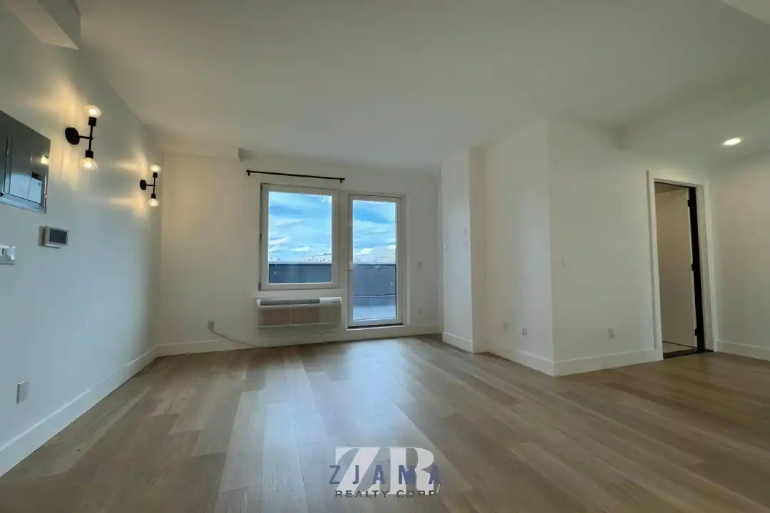 1042 President St - View 3