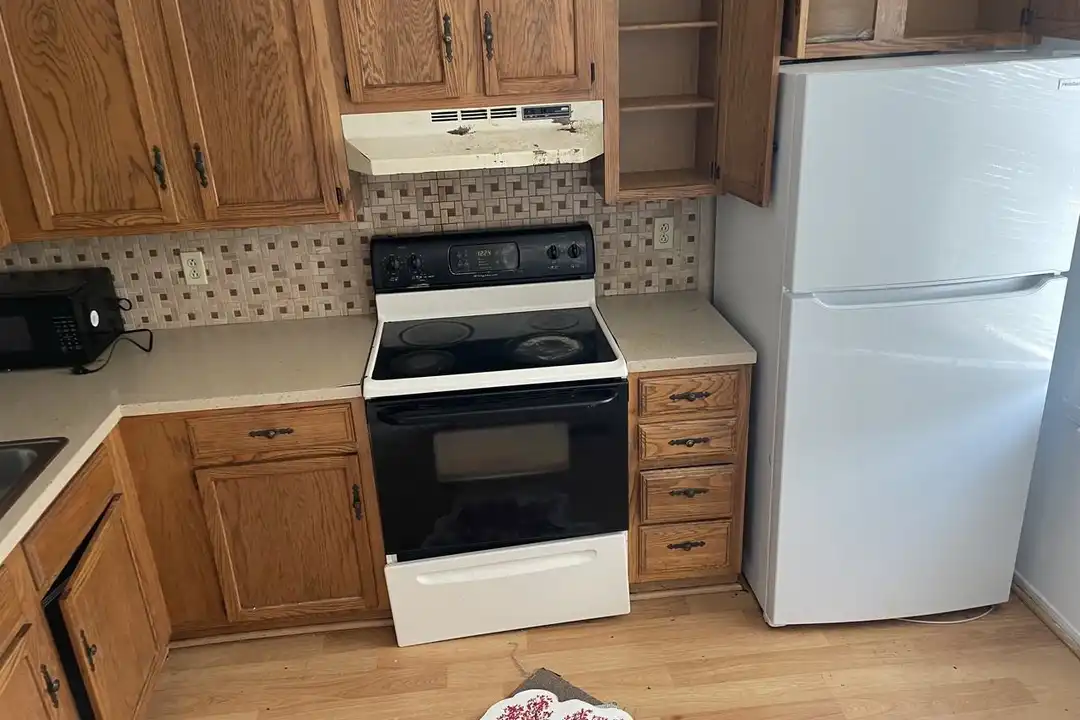 9424 Lexington Cir unit B - View 2