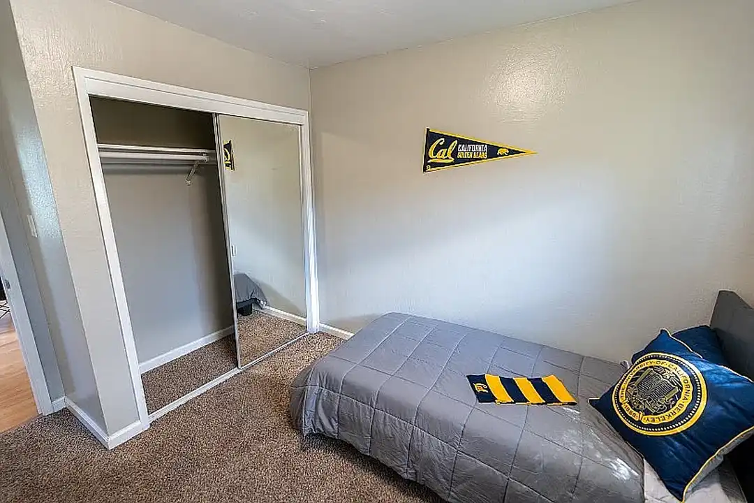 2360 Ellsworth - View 2