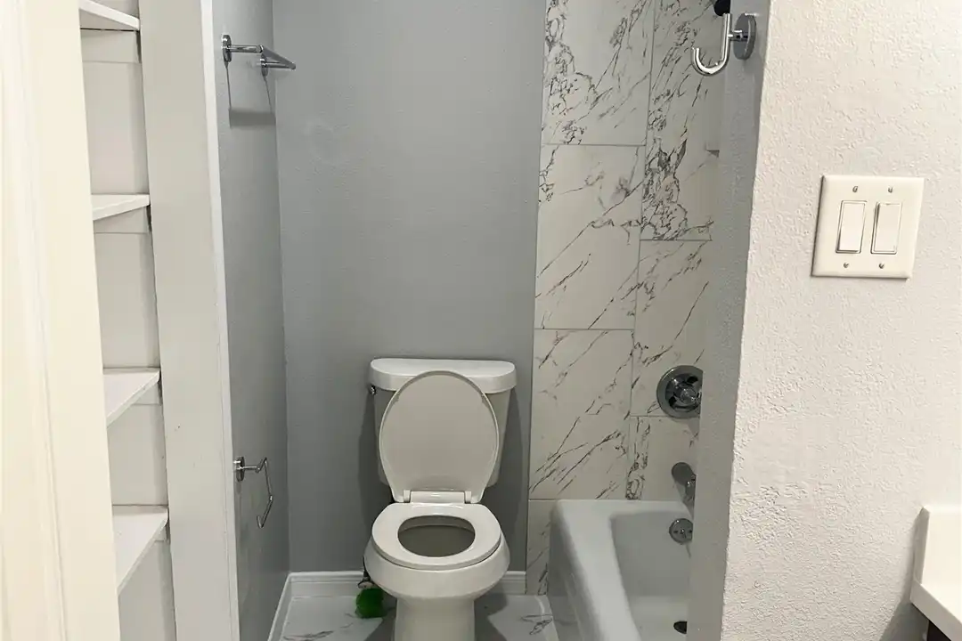 Apartment in Houston, Spring Branch Central - More