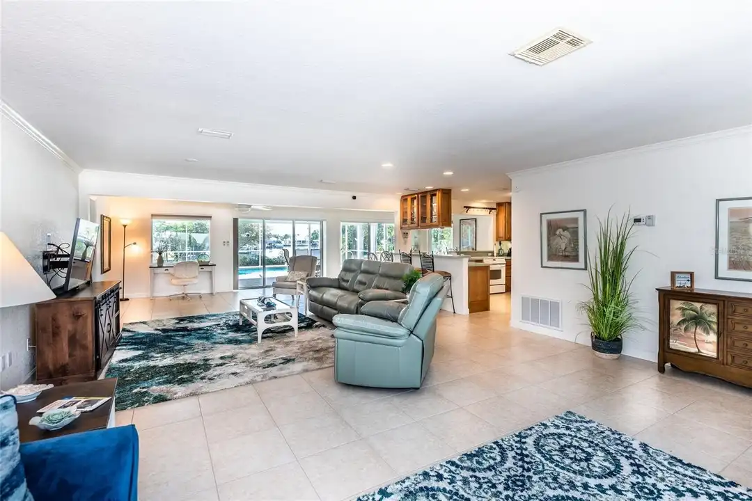 129 Cousley Dr SE - View 3