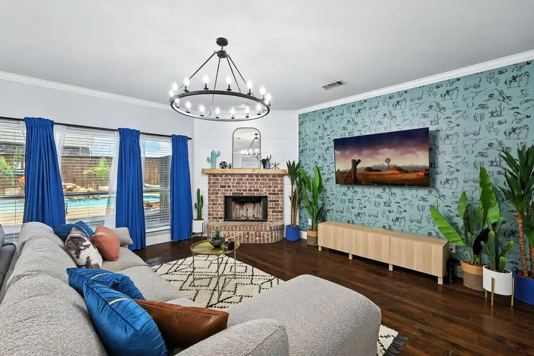 2516 Castle Pines Dr - View 2